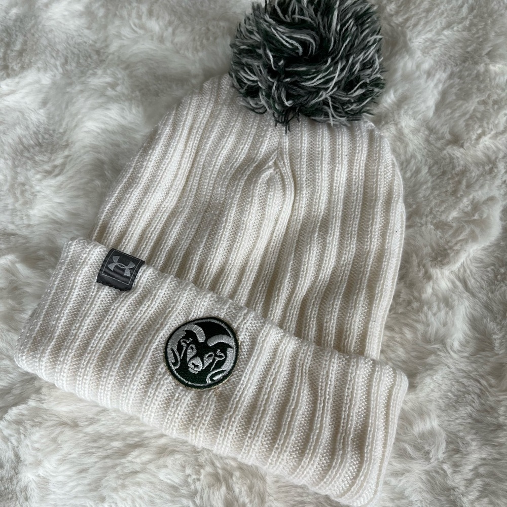 Michigan state college Under Armour OSFA white beanie with pom worn once